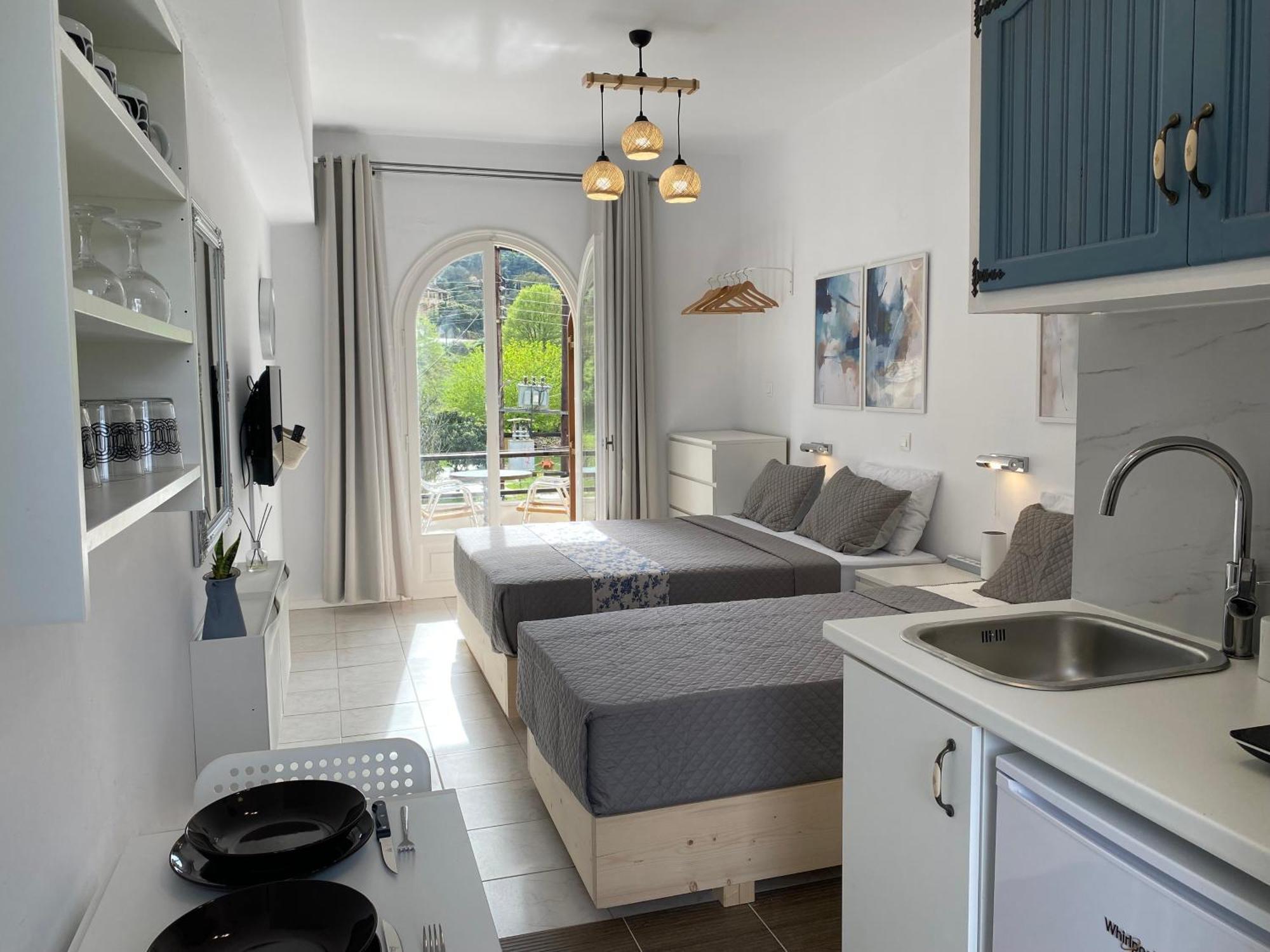 Navy Apartment With Mountain View &Private Parking Vátos Exteriér fotografie